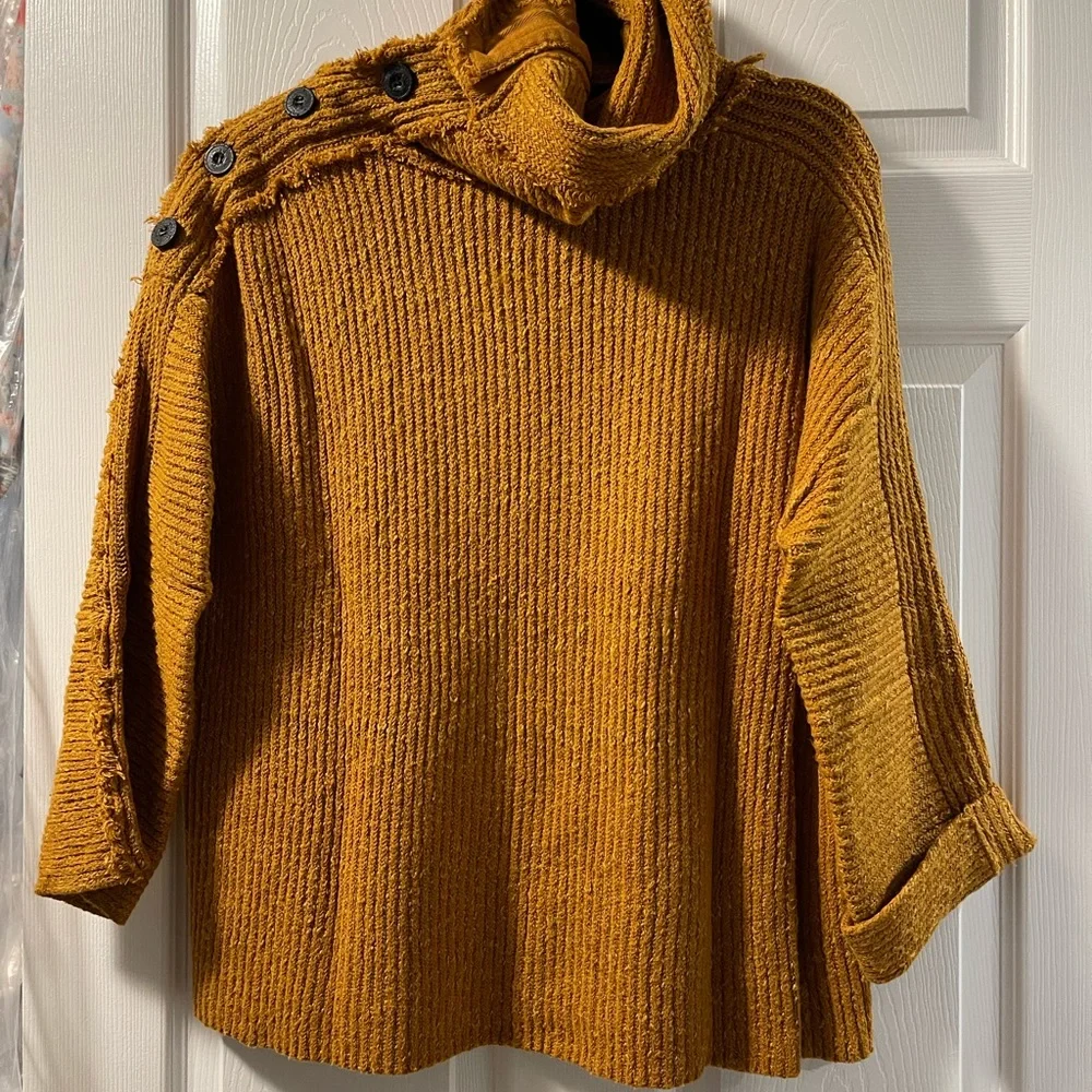 Sweater - Picture 2 of 2